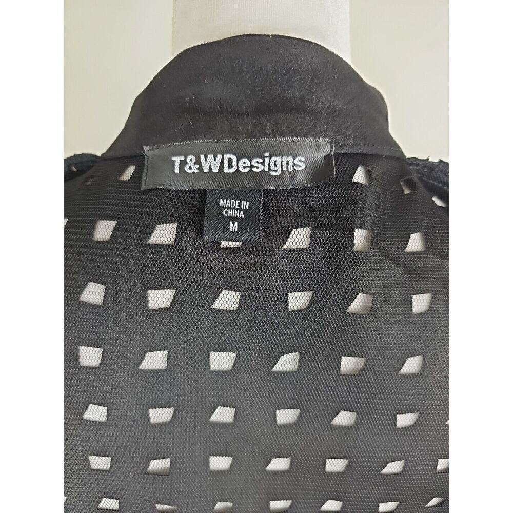 T & WDesigbs ~Woman Size M~ Black/Gold Lightweight Dressy Jacket Zip-Up Front. - Picture 2 of 10
